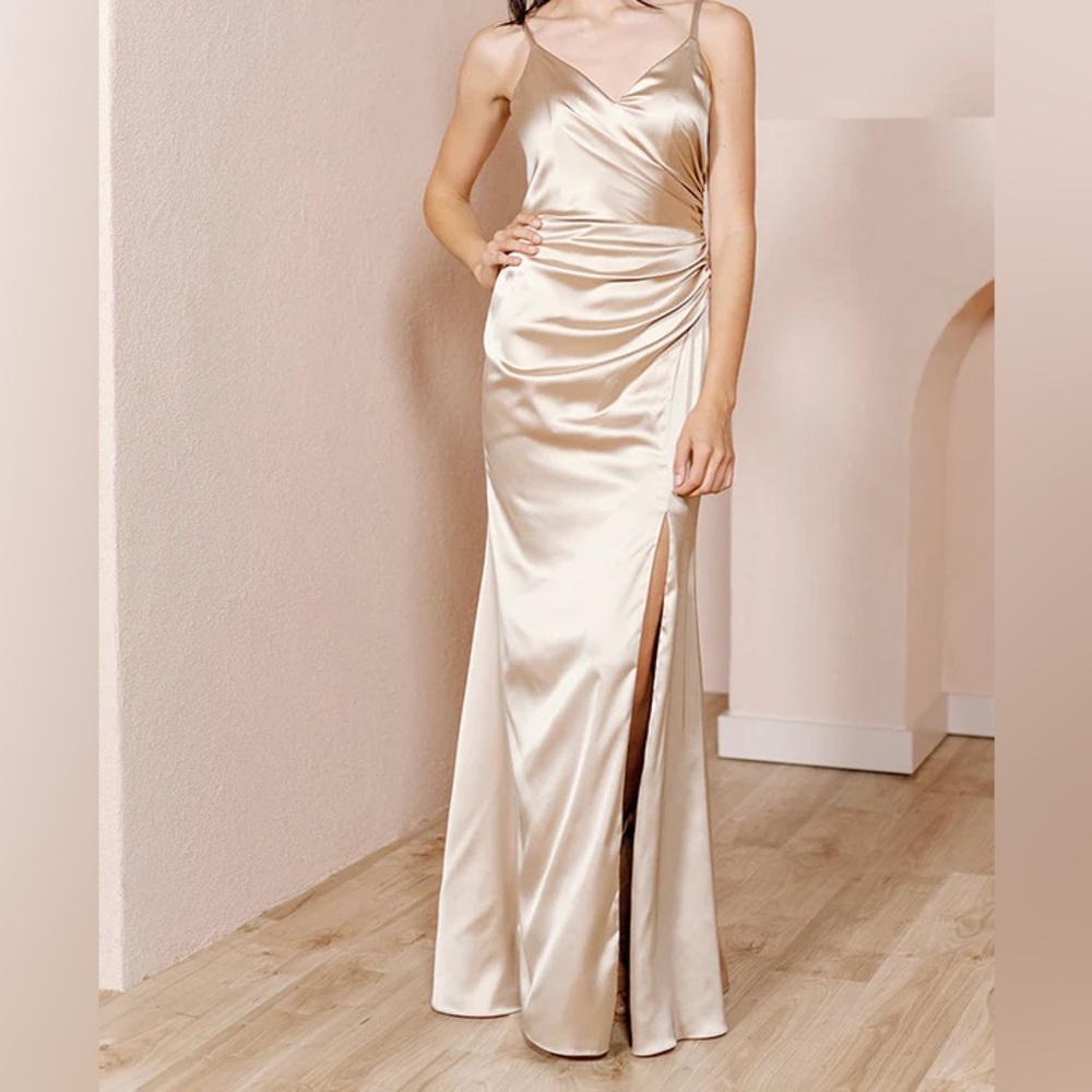 Revelry dress size 4 worn once perfect condition